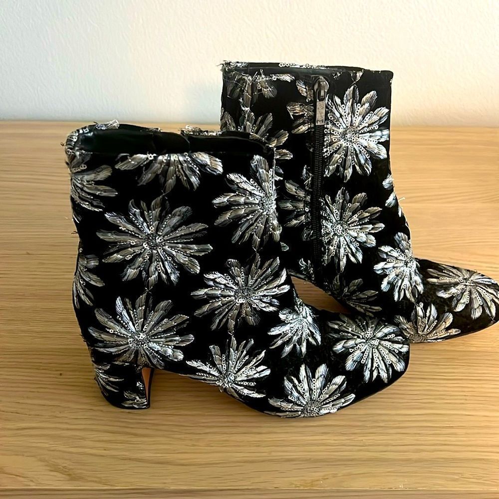Marc Fisher Grazie Sequin Velvet Bootie Size 10